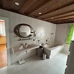 Appartement Im Gruenen Mit Pool Altendorf