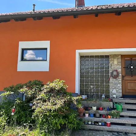 Apartment Im Gruenen Mit Pool Altendorf