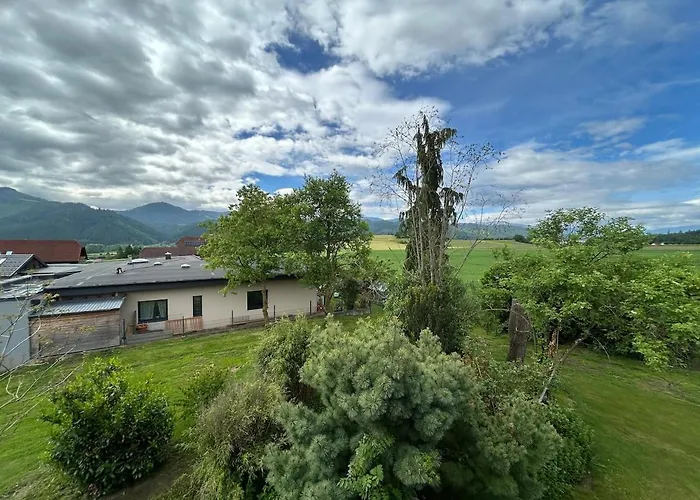 Apartamento Im Grünen Mit Pool Altendorf